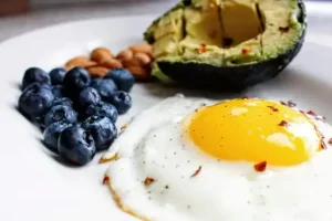رژیم کتو چیست و چگونه عمل میکند؟